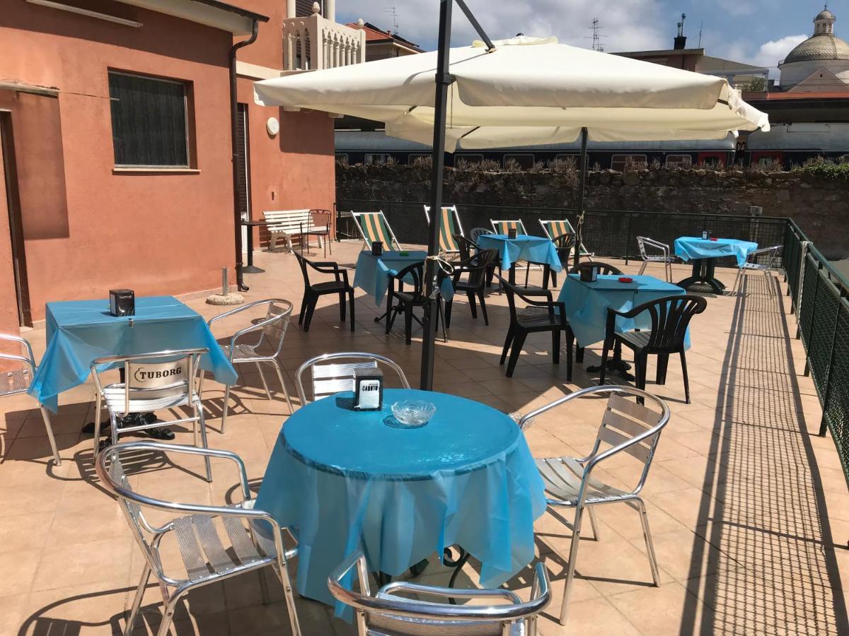 Hotel Doria Chiavari Exteriör bild