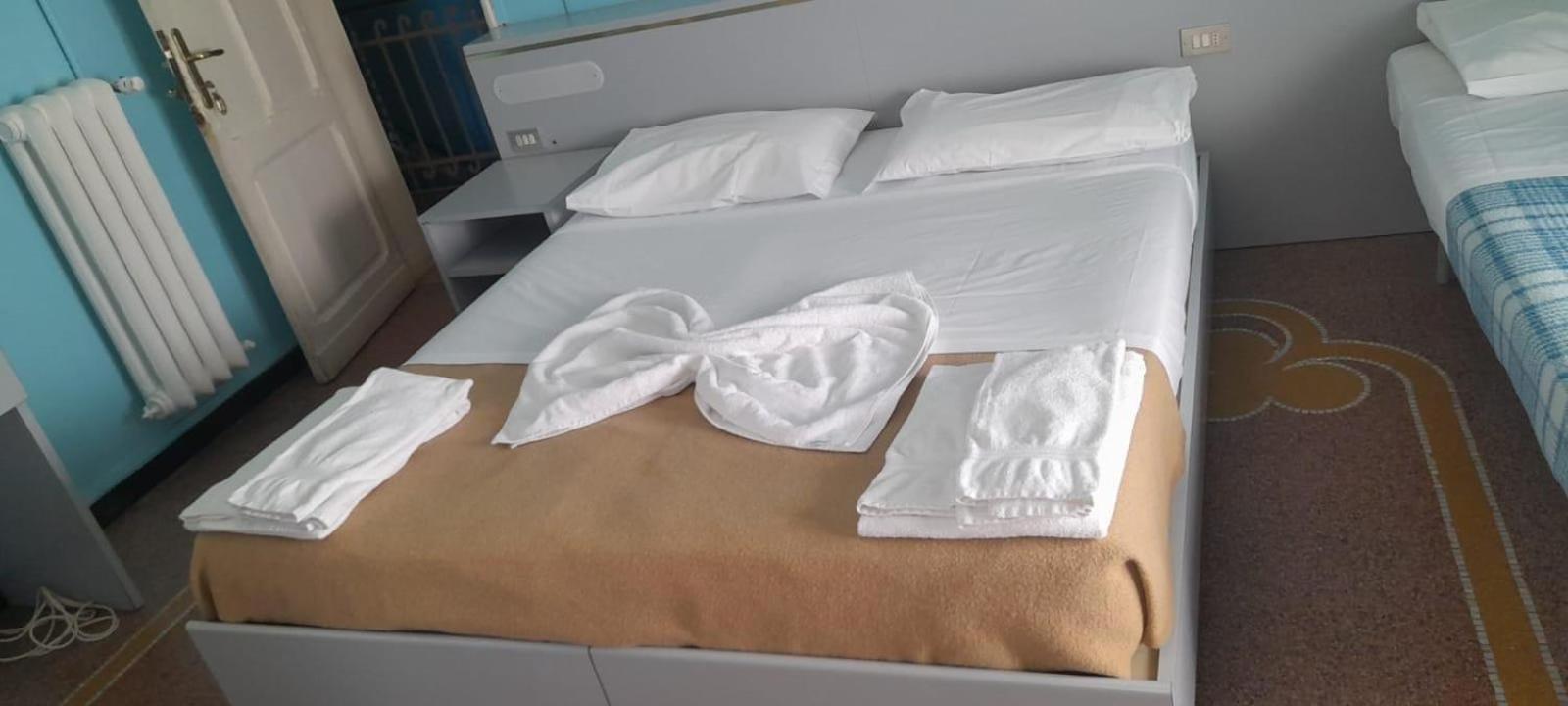 Hotel Doria Chiavari Exteriör bild