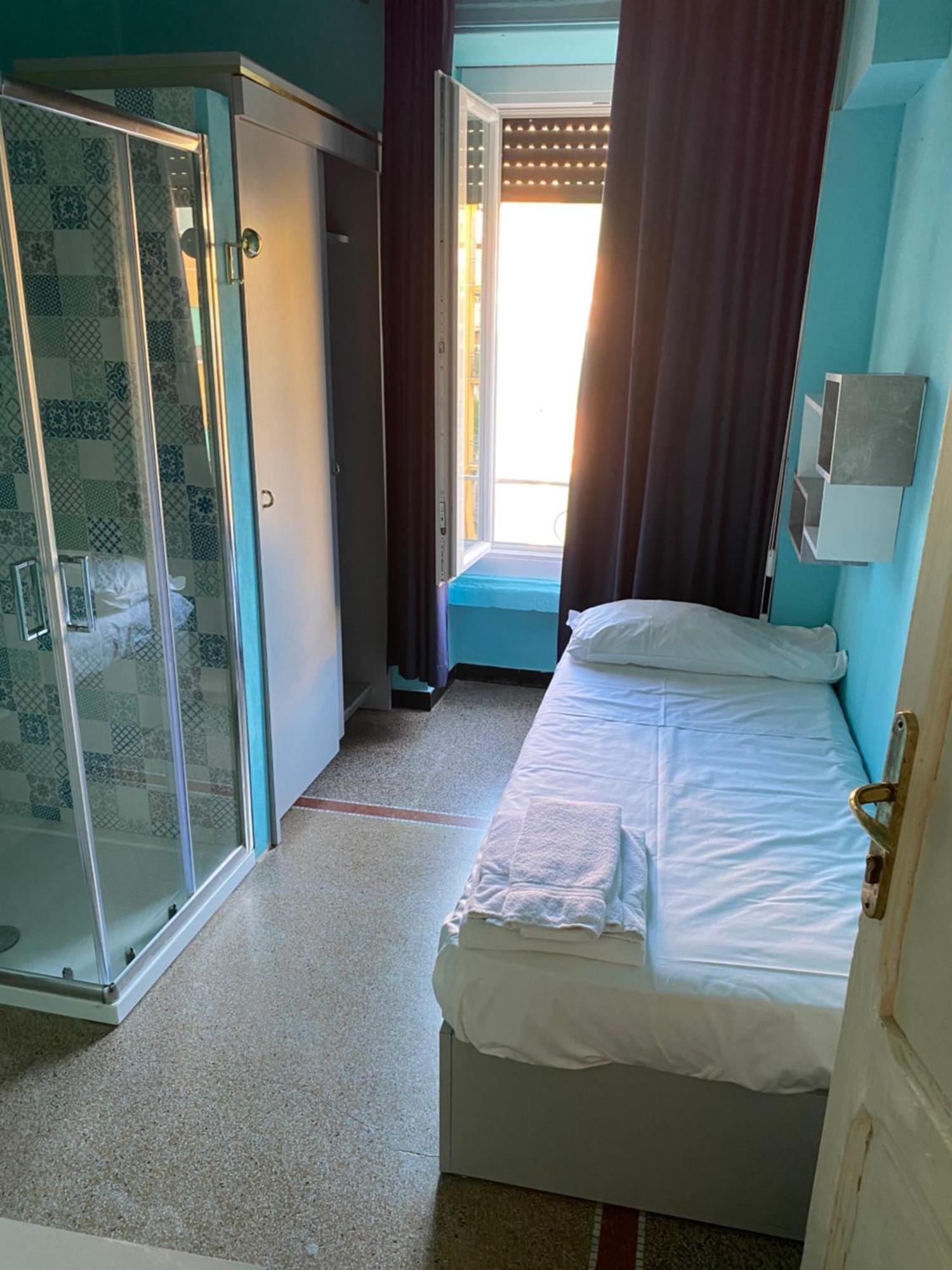 Hotel Doria Chiavari Exteriör bild