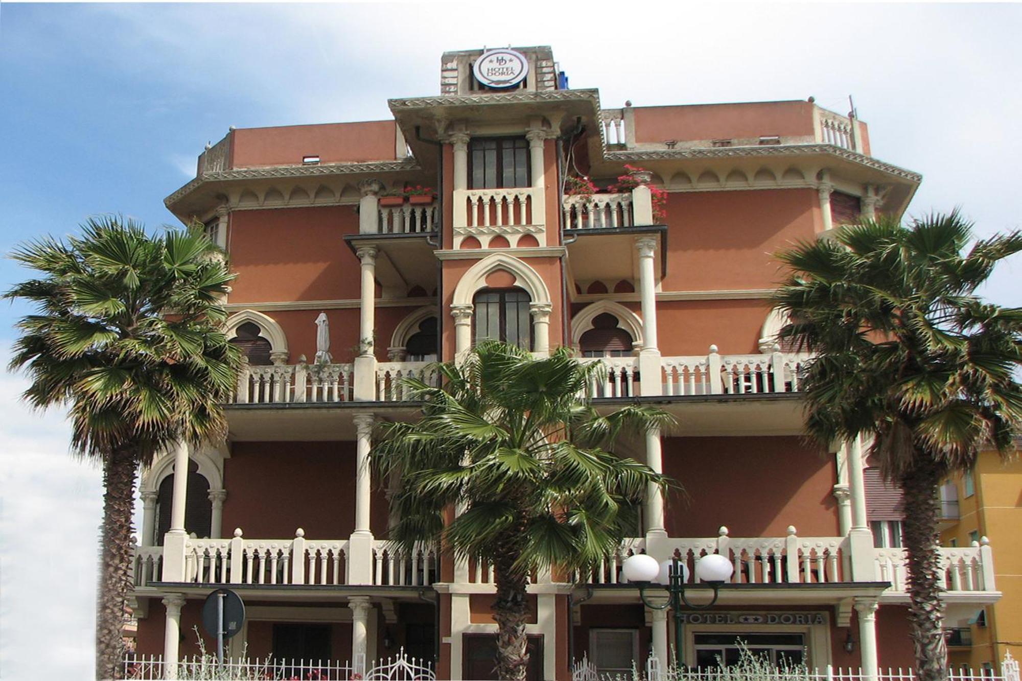 Hotel Doria Chiavari Exteriör bild