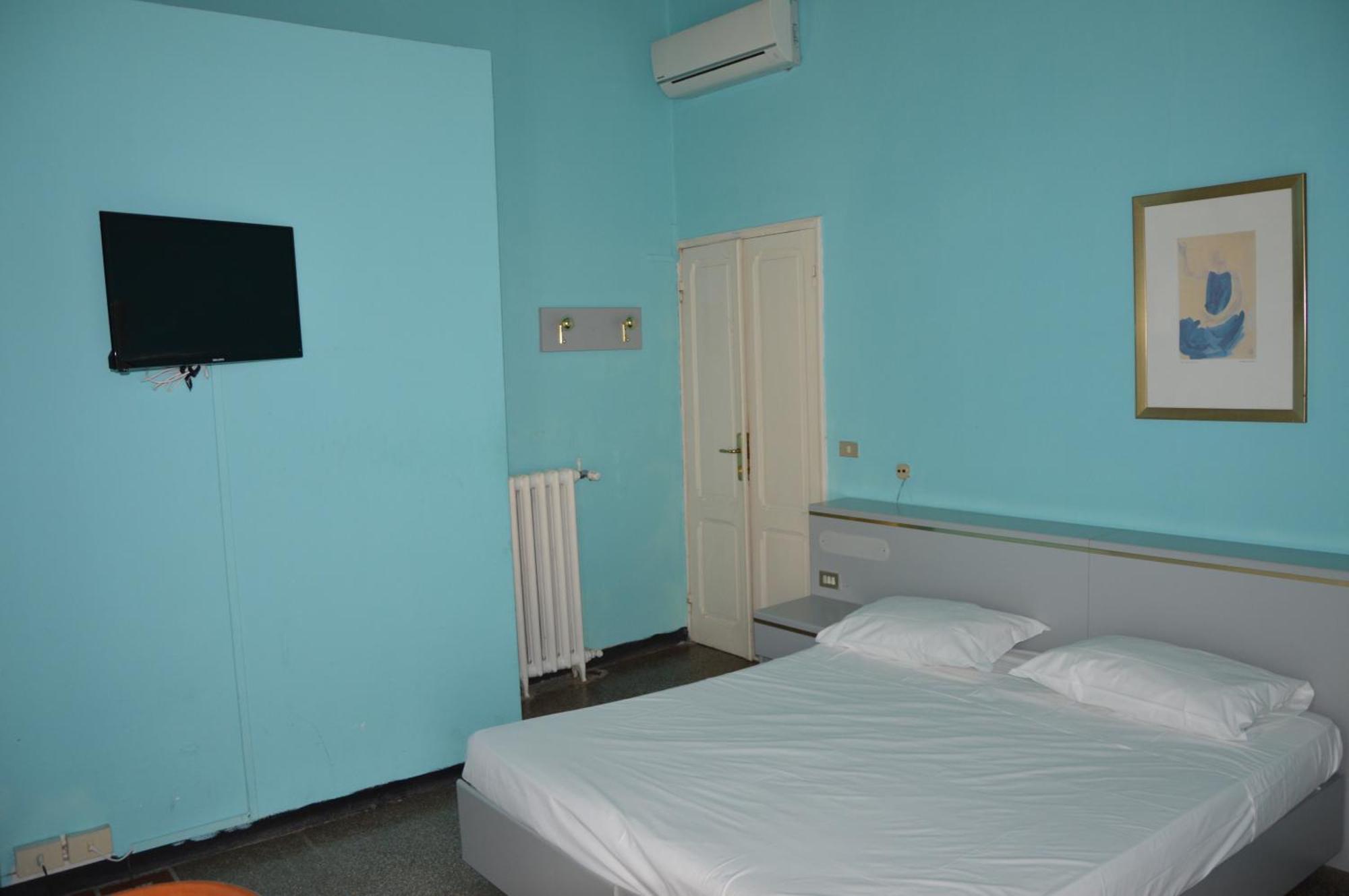 Hotel Doria Chiavari Exteriör bild