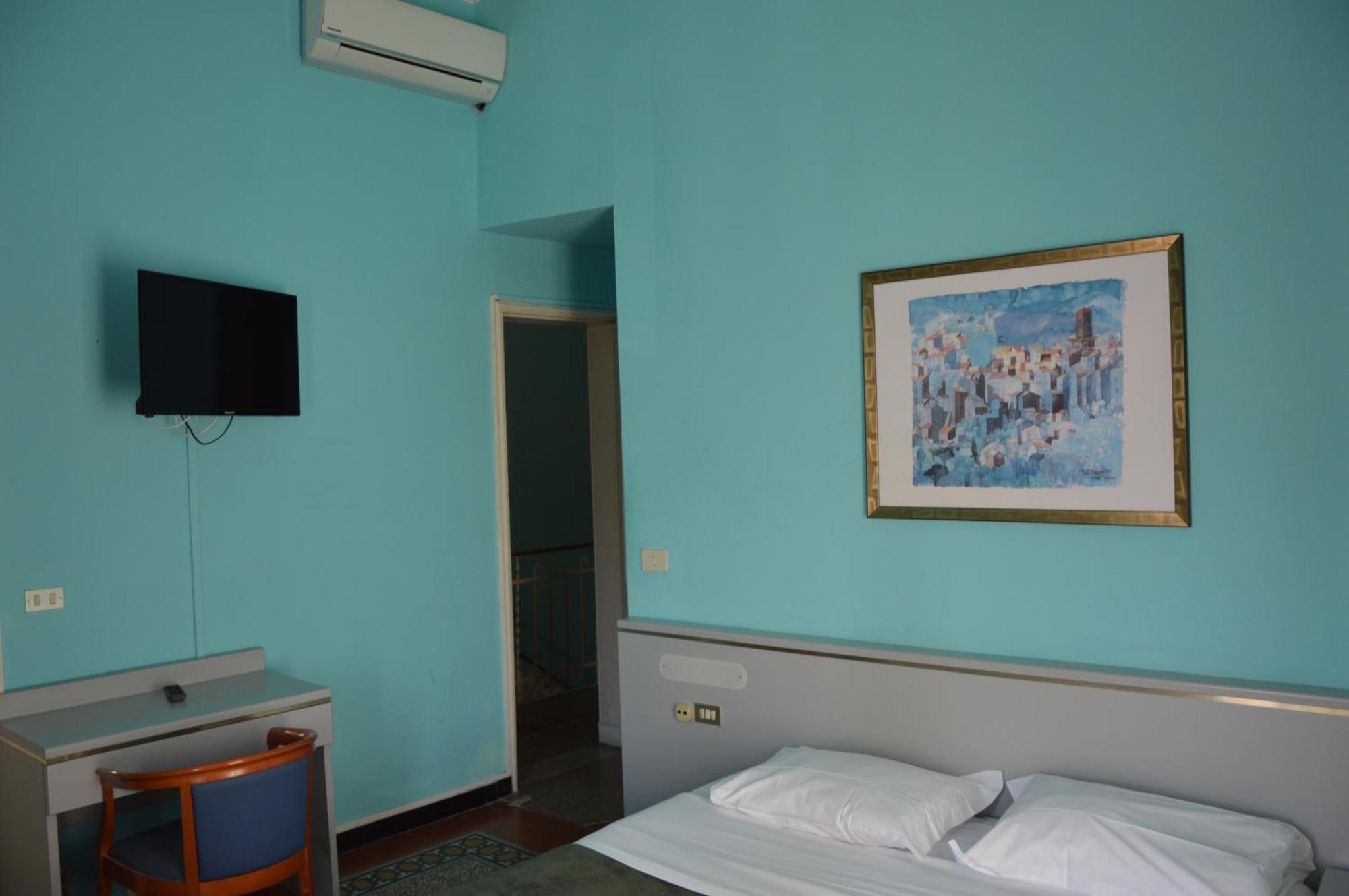 Hotel Doria Chiavari Exteriör bild