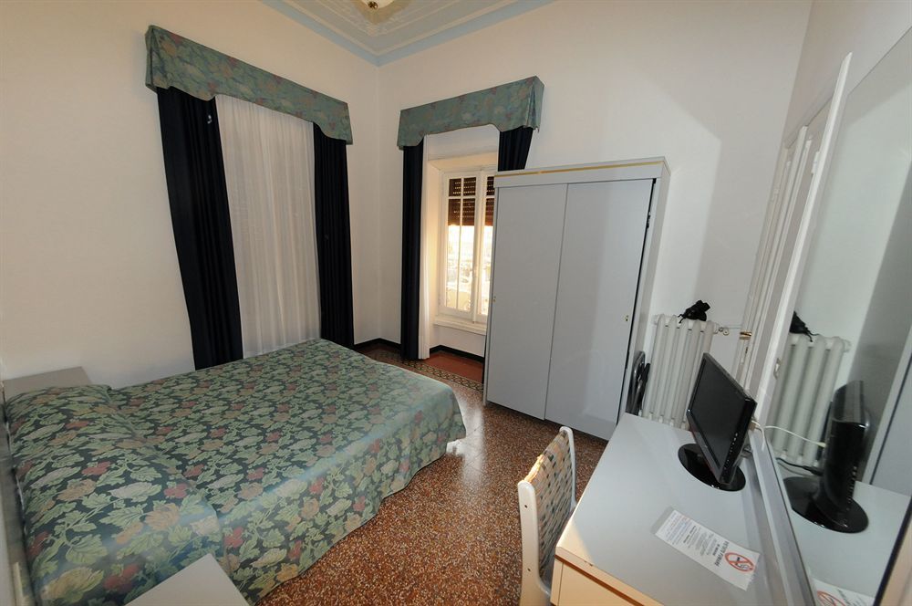 Hotel Doria Chiavari Exteriör bild